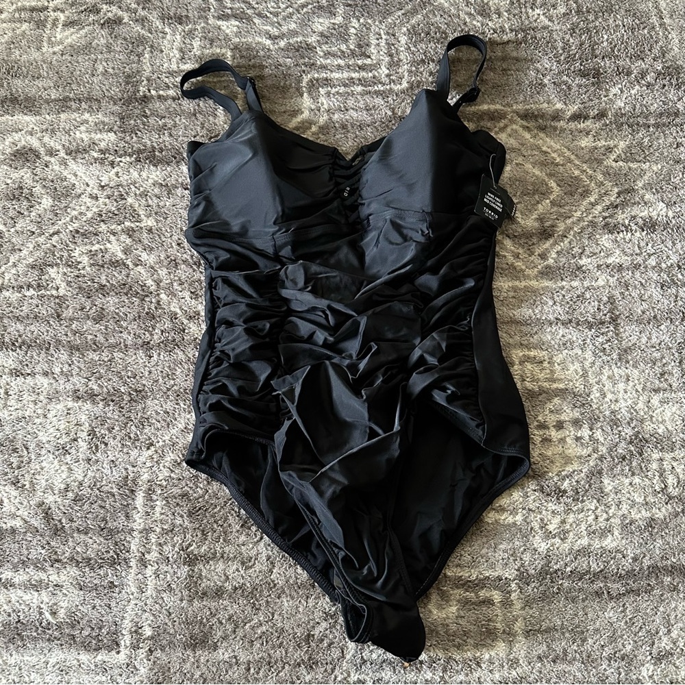 NWT Torrid Slim Fix One Piece Lattice Front Swimsuit Wireless Black 2X - Picture 2 of 7